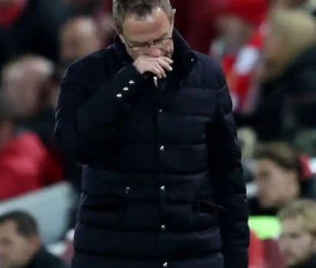 朗尼克：首发换其他阵型也没用 利物浦领先曼联6年